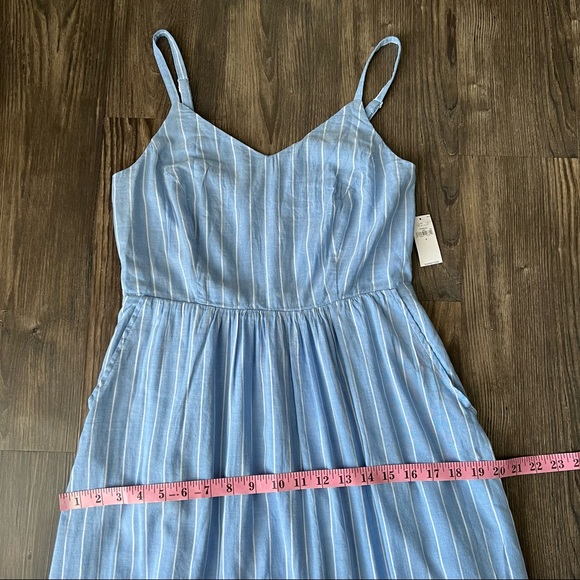 Old Navy NWT Chambray Style Summer Midi Dress - Picture 14 of 16